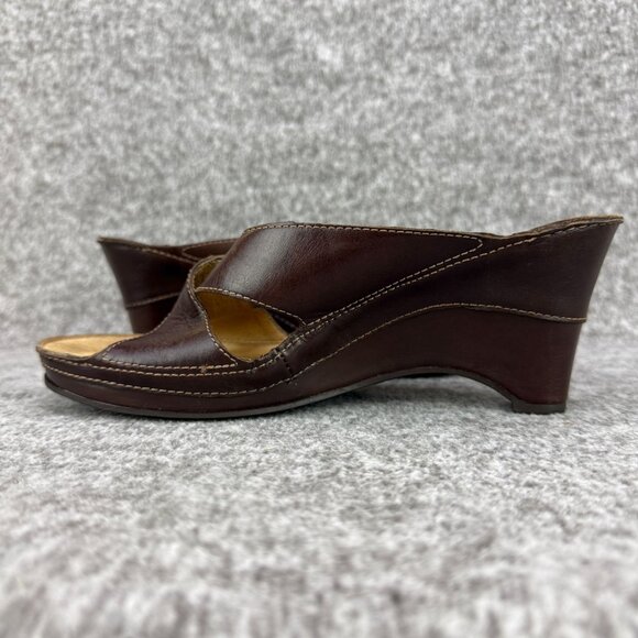 ✅Clarks Artisan Brown Leather Wedge Sandals Womens Size 7M Criss-Cross Open-Toe - Picture 8 of 11